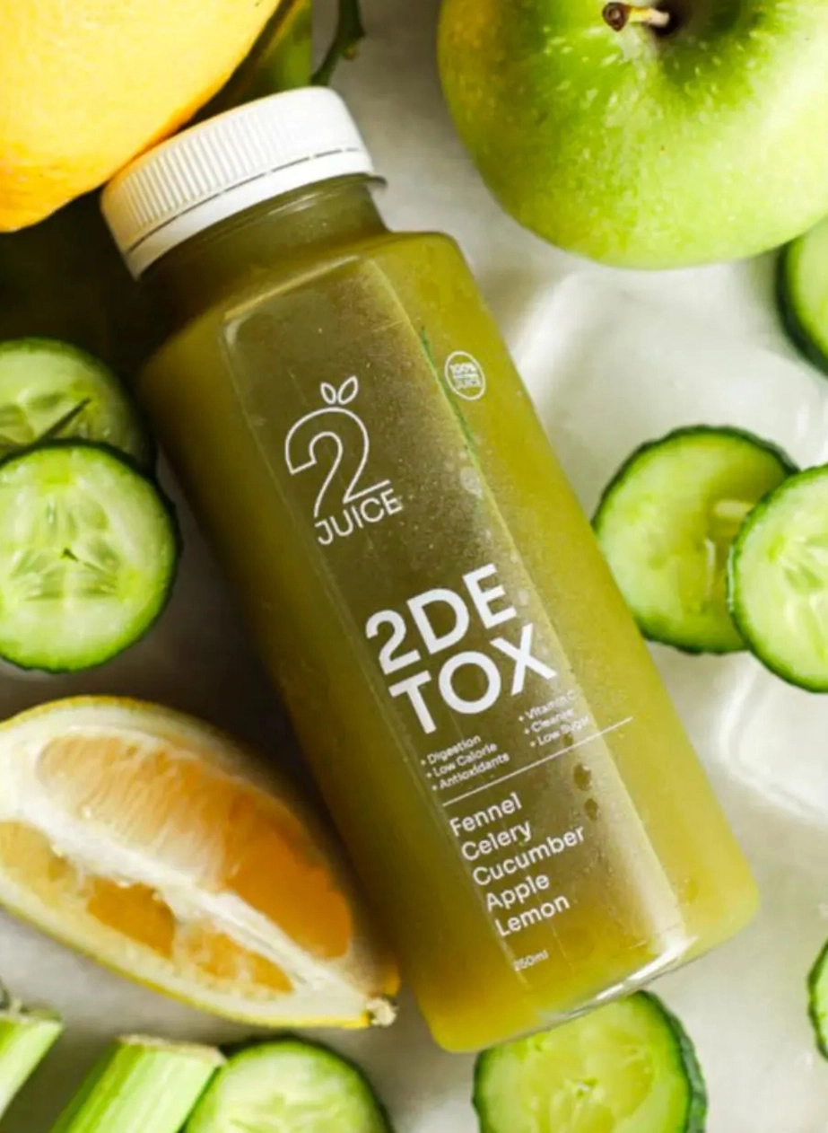 Bottle of 2Detox fresh juice supplied by Syswood Fruits